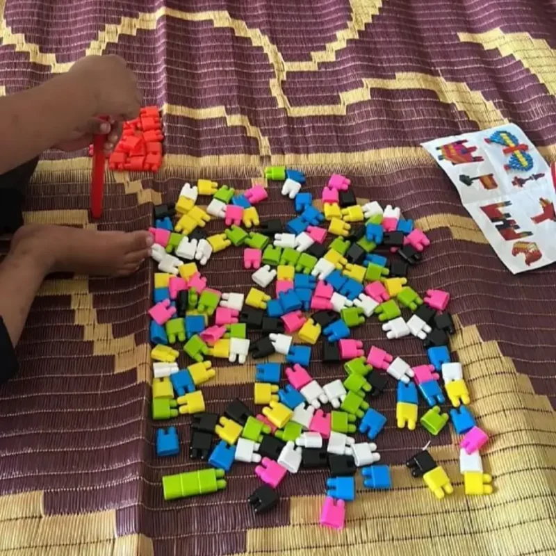 kids playing with blocks